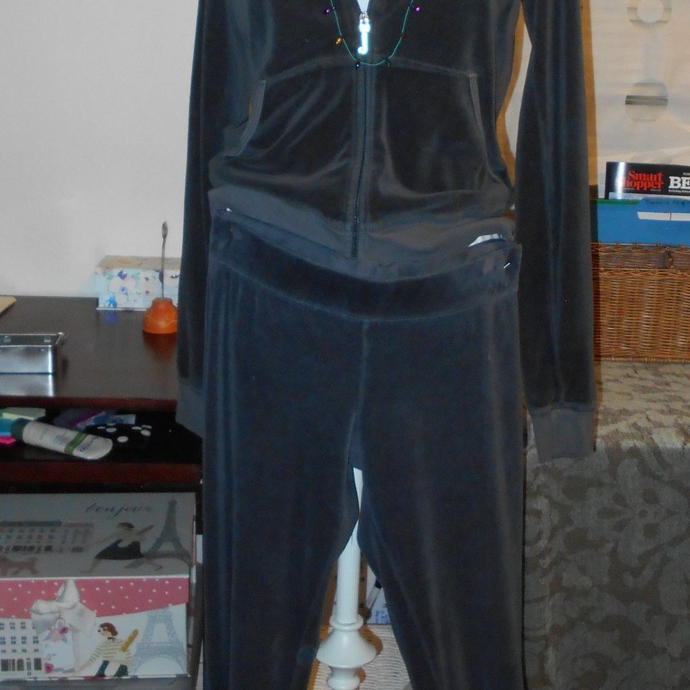 Juicy Couture Charcoal Gray Sweatshirt M Fit - Picture 9 of 15